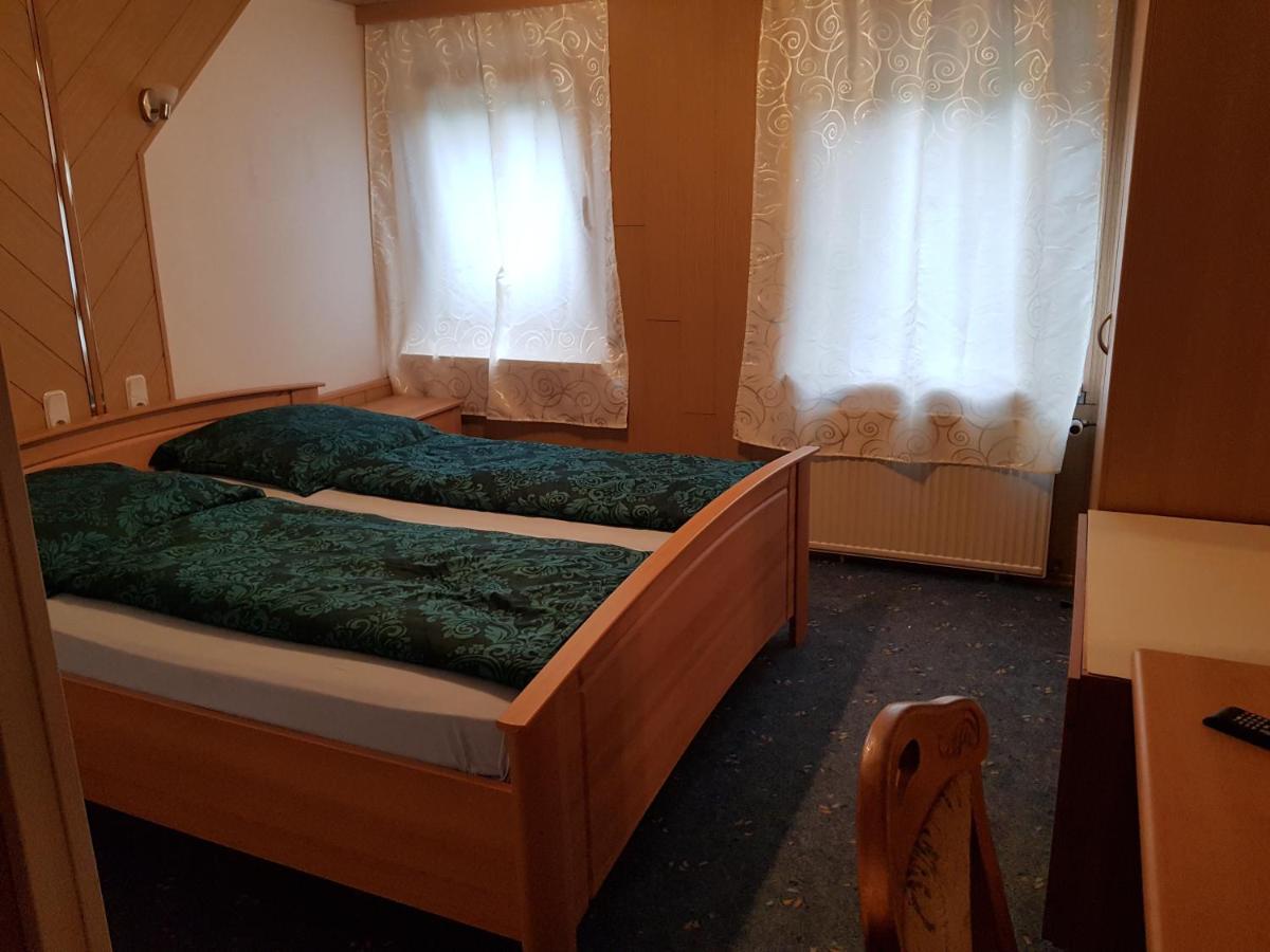Le Delizie Siciliane Hotell Oelsnitz  Eksteriør bilde